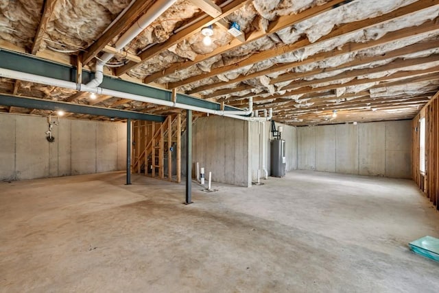 1530 Avalon Creek Rd, Sugar Hill, GA 30518 - unfinished below grade area with water heater