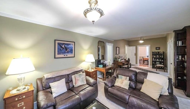 living room with carpet flooring and crown molding