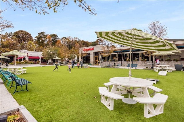 4679 Glenshire Pl, Dunwoody, GA 30338 - view of community with a lawn