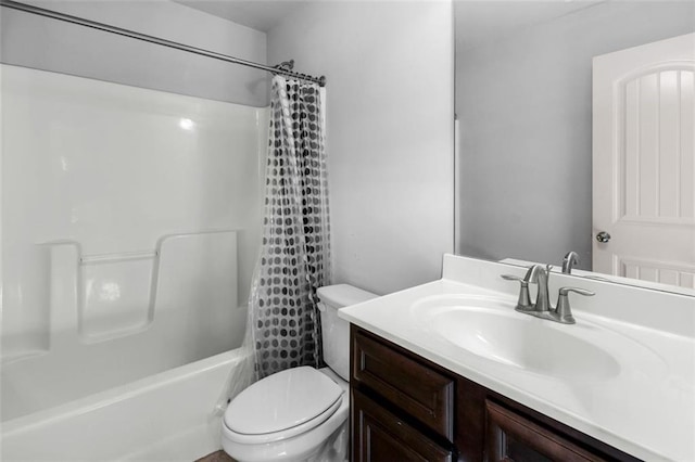 908 Rainsong Ct, Braselton, GA 30517 - full bath with vanity and shower / bath combo with shower curtain