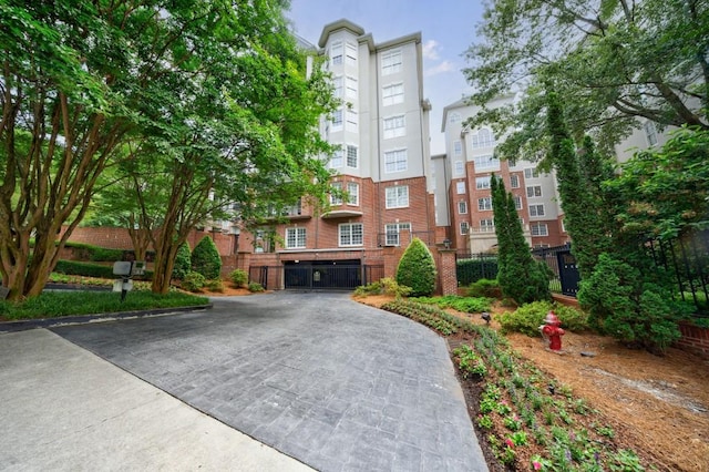 50 Biscayne Dr Unit 2106, Atlanta, GA 30309 - view of property with driveway