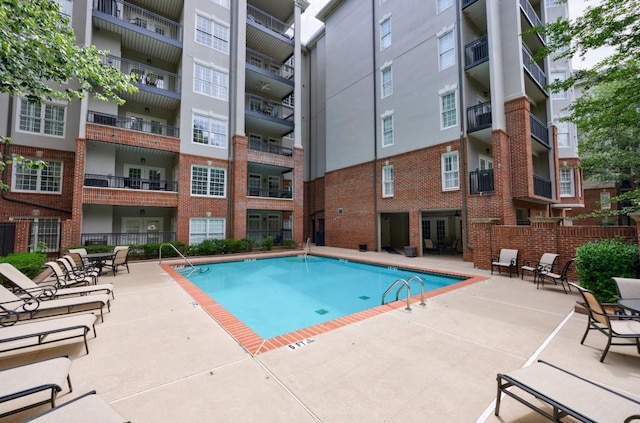 50 Biscayne Dr Unit 2106, Atlanta, GA 30309 - view of community pool