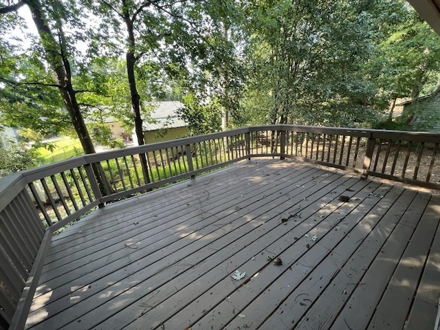 981 Dundee Dr, Lilburn, GA 30047 - view of deck