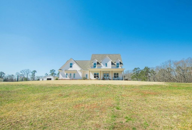 view of front facade featuring a front yard