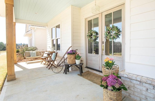 view of patio / terrace with covered porch