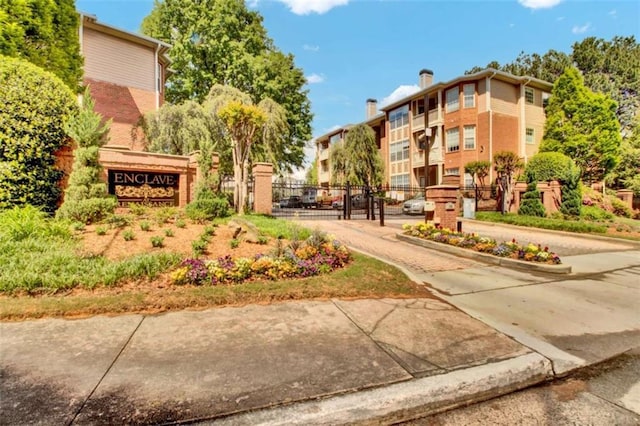 200 Renaissance Pkwy NE Unit 304, Atlanta, GA 30308 - view of property's community featuring a gate