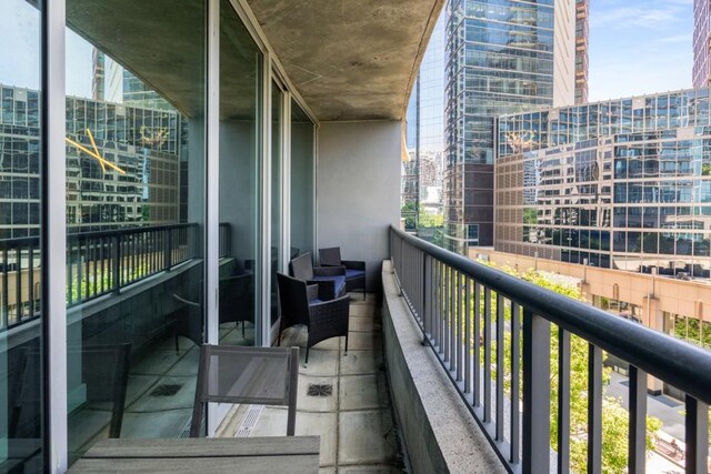 1080 Peachtree St NE Unit 608, Atlanta, GA 30309 - balcony featuring a city view