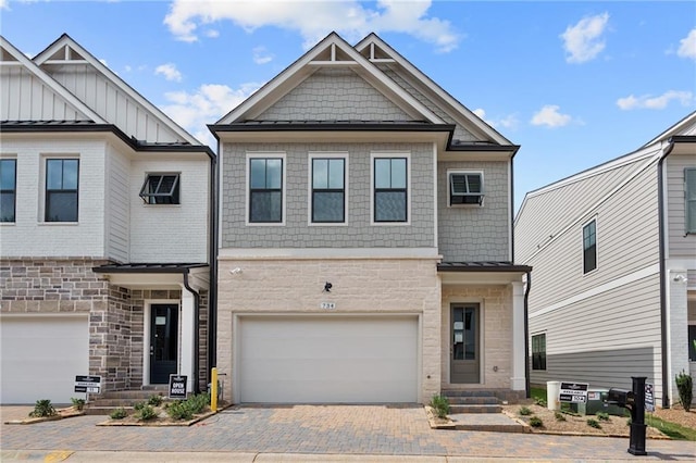 view of front of house featuring a garage