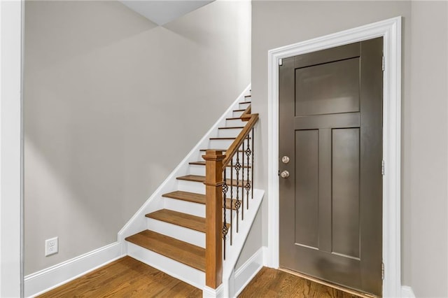 1547 Cambridge Pl, Marietta, GA 30062 - stairway with wood finished floors and baseboards
