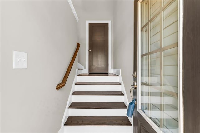 1547 Cambridge Pl, Marietta, GA 30062 - view of staircase