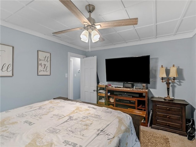 bedroom featuring ceiling fan