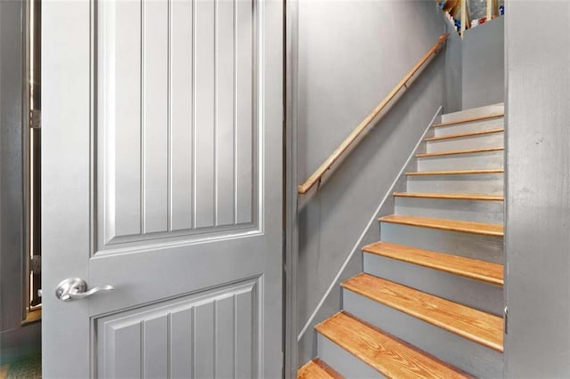 274 Ramey Rd, Westminster, SC 29693 - view of stairway