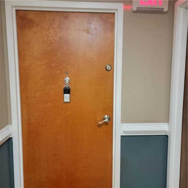 375 Ralph Mcgill Blvd Unit 505, Atlanta, GA 30312 - view of exterior entry with an AC wall unit