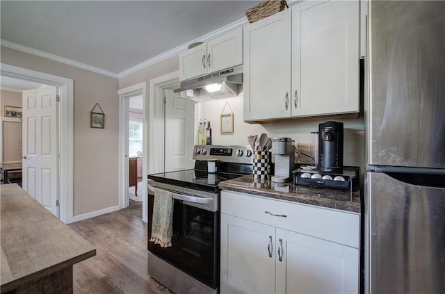 214 Iron St NW, Rome, GA 30165 - kitchen featuring stainless steel appliances, under cabinet range hood, dark wood-style floors, white cabinetry, and crown molding