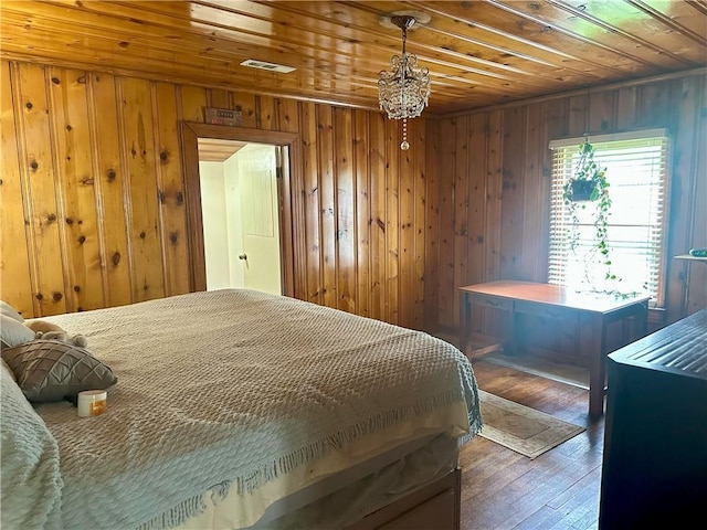 2115 Kings Rd, Dalton, GA 30720 - view of vehicle parking with an attached carport and driveway