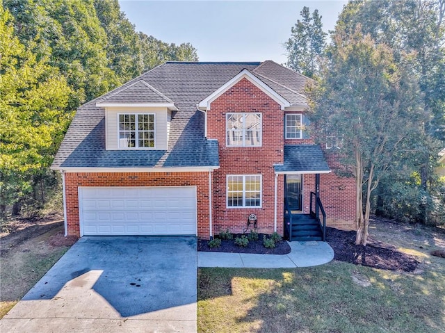 view of front property featuring a garage