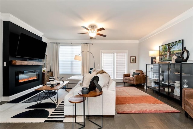 living room featuring crown molding, dark hardwood / wood-style floors, and ceiling fan