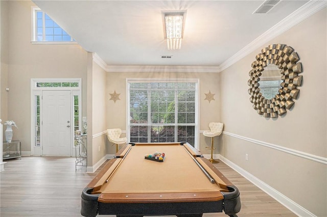 playroom featuring baseboards, visible vents, wood finished floors, and billiards