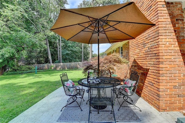 1744 Chateau Dr, Dunwoody, GA 30338