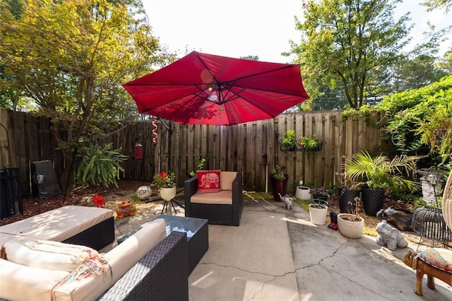 view of patio with outdoor lounge area