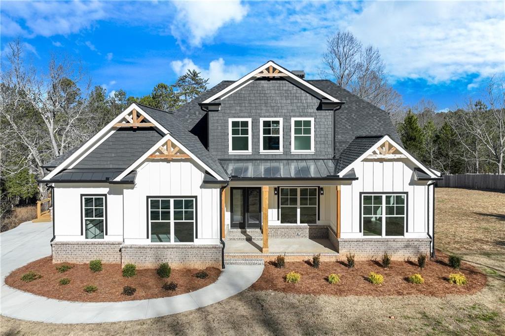 craftsman inspired home featuring a porch