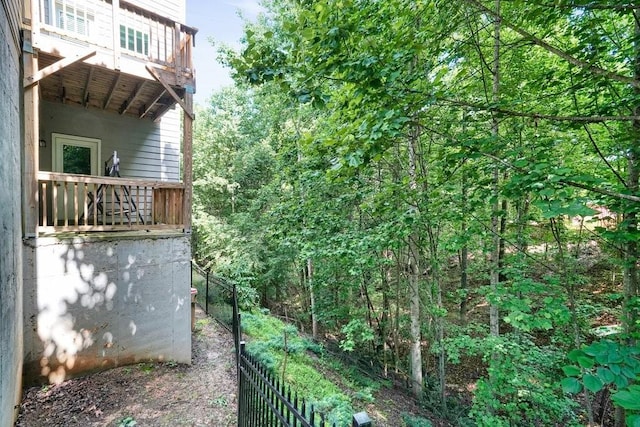 1630 Eaglerock Dr, Suwanee, GA 30024 - view of yard with a balcony