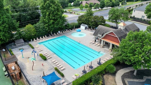 1630 Eaglerock Dr, Suwanee, GA 30024 - community pool with a patio area