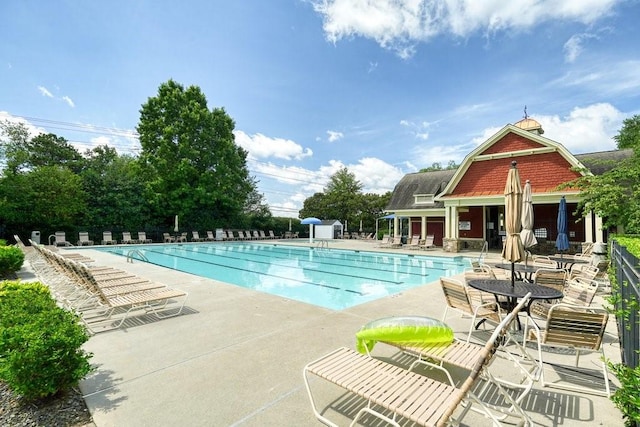 1630 Eaglerock Dr, Suwanee, GA 30024 - community pool featuring a patio area
