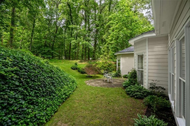 2709 Windrush Dr, Buford, GA 30518 - view of grassy yard