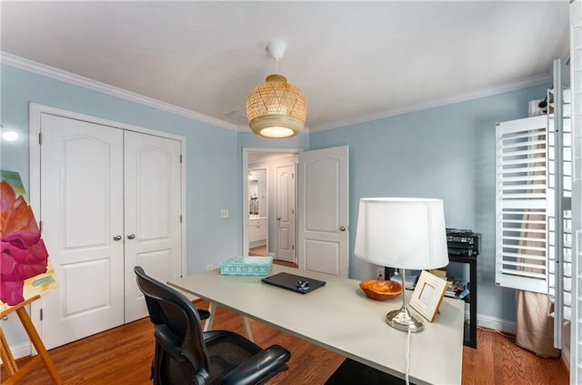 1560 Gilstrap Ln NW, Atlanta, GA 30318 - office area with wood finished floors and ornamental molding