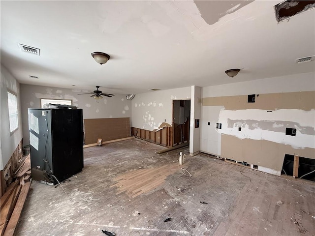 1106 Donnelly Ave SW, Atlanta, GA 30310 - unfurnished living room featuring a ceiling fan