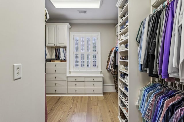 2671 Bohler Rd NW, Atlanta, GA 30327 - walk in closet featuring light wood-style floors