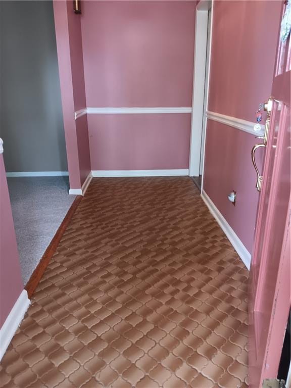 2479 Kingsland Dr, Dunwoody, GA 30360 - hall with baseboards