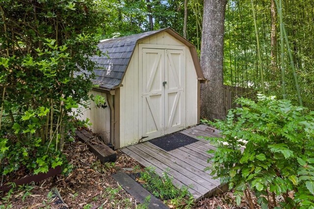 6878 Brandon Mill Rd, Sandy Springs, GA 30328
