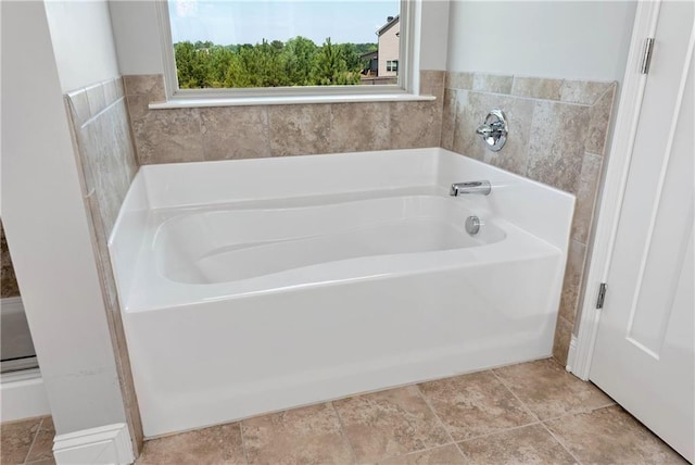 4171 Towncastle Ln, Buford, GA 30518 - full bathroom with a bath