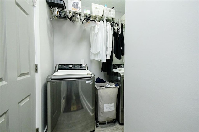 787 Mckendree Lake Way, Lawrenceville, GA 30043 - laundry room with washer / clothes dryer
