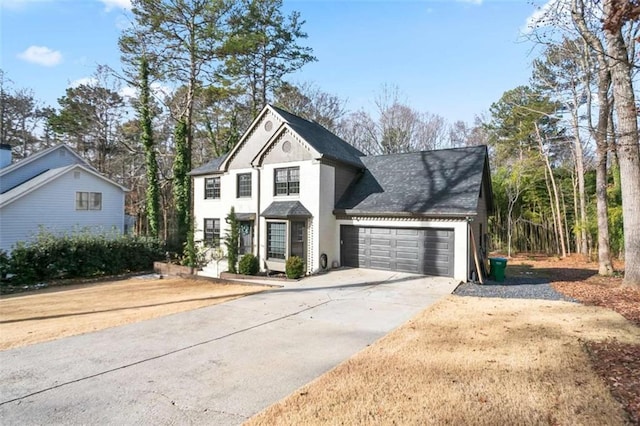 view of front property featuring a garage