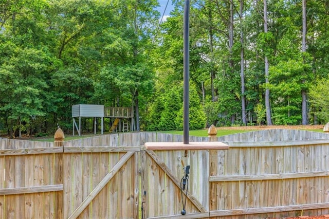 65 Millennial Ct, Lawrenceville, GA 30045 - gate featuring fence