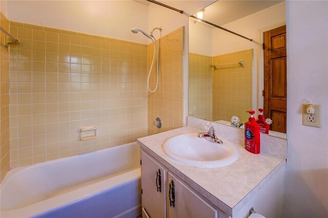 1850 Francis Rd SW, Conyers, GA 30094 - full bath with shower / washtub combination and vanity