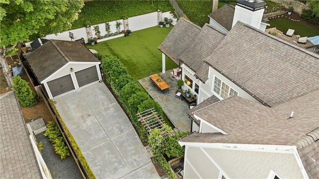 aerial view of property and surrounding area