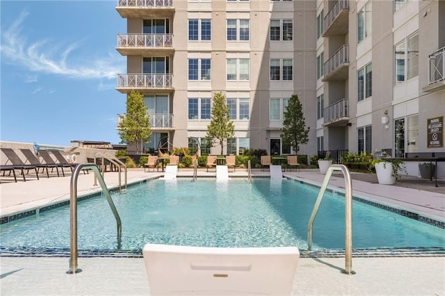 22 Airline St NE Unit 403, Atlanta, GA 30312 - view of community pool