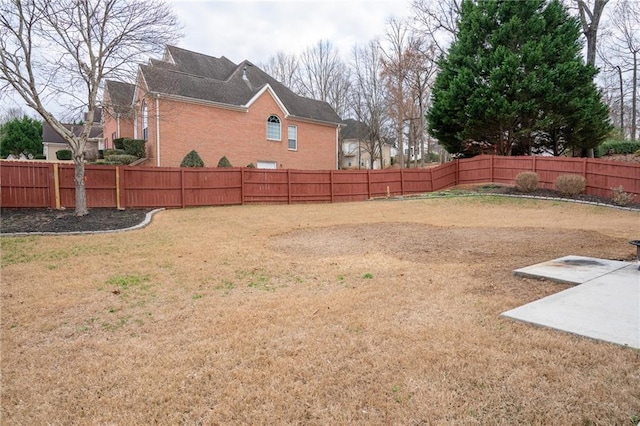 view of yard with a patio