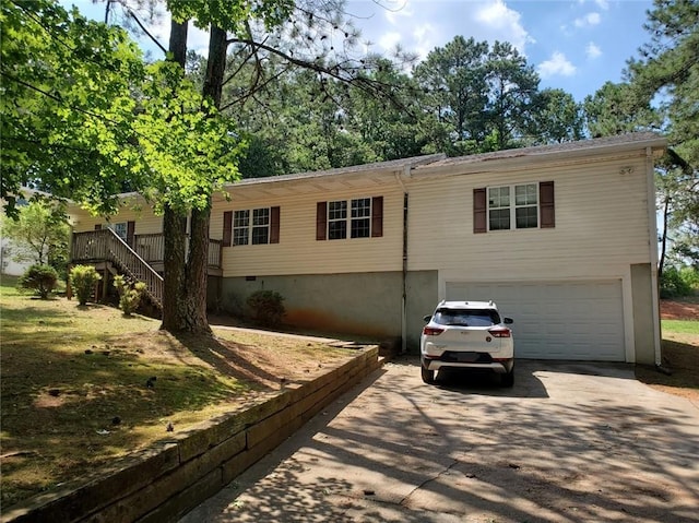 view of front facade with a garage