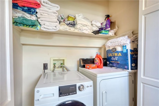 233 S Spring Rd, Eatonton, GA 31024 - laundry area featuring washing machine and clothes dryer