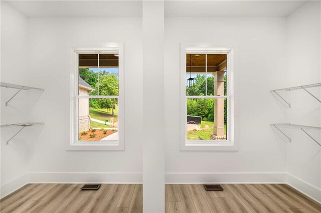 7262 Creekside Way, Jefferson, GA 30549 - spacious closet with light wood-type flooring
