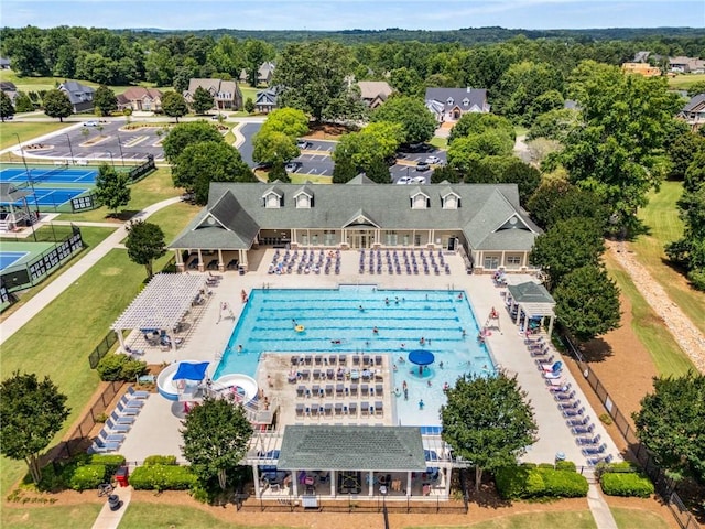 7262 Creekside Way, Jefferson, GA 30549 - view of subject property with a pool