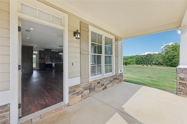 view of patio / terrace with a porch