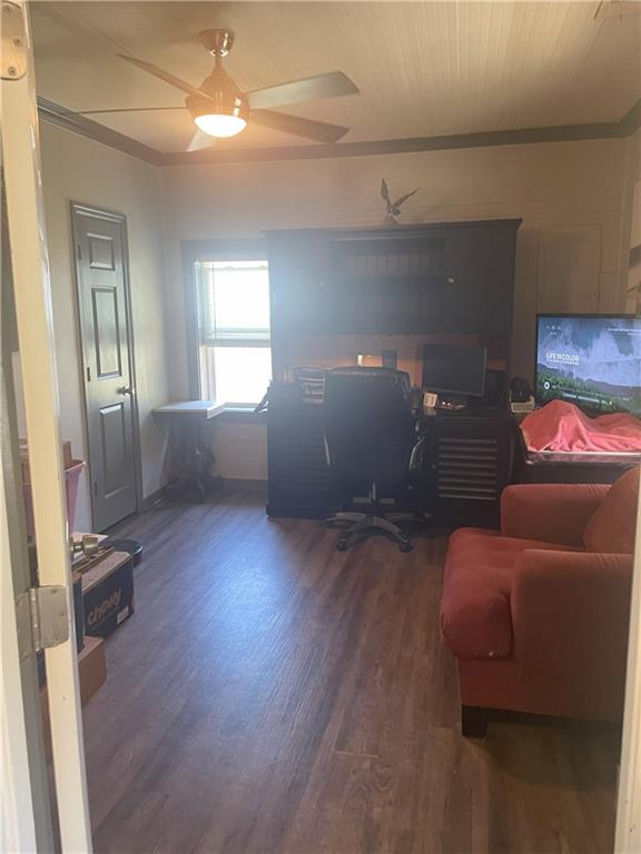 office area with wood finished floors and a ceiling fan