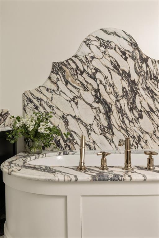 details with decorative backsplash
