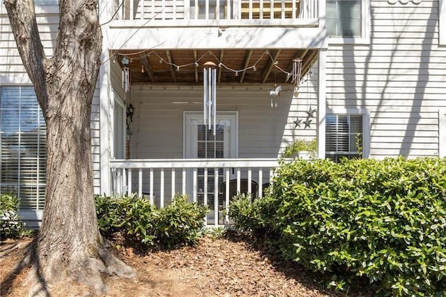 303 Gettysburg Pl, Atlanta, GA 30350 - doorway to property featuring a balcony
